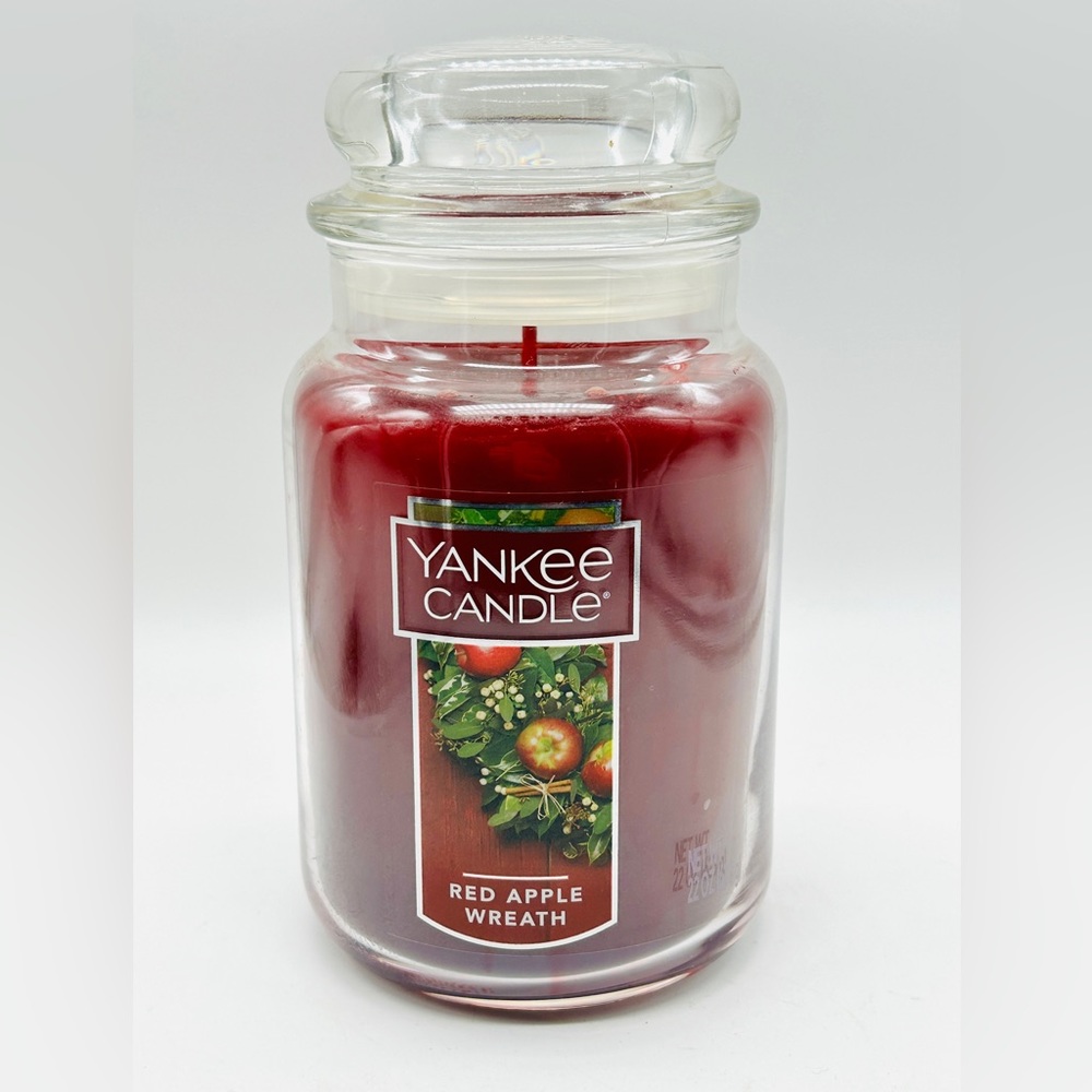 Yankee Jar Candle Red Apple Wreath 22oz Jar Candle Thoughtful Gift